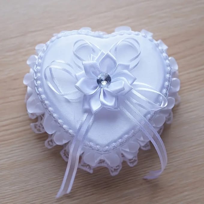 Ringdoosje - ringendoos - trouwring - Trouwringdoos - Bruiloft - Bride to be - ringenkussentje huwelijk