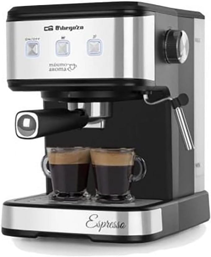 Klassiek espressomachine voor thuis met stoompijp