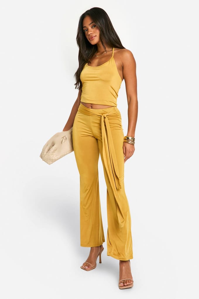 boohoo Dames Halternek Strak Zittende Cami Top | Maat: 42