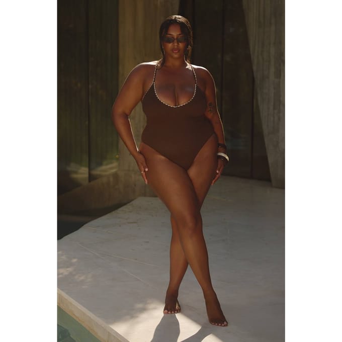 boohoo Dames PLUS CONTRAST STITCH SCOOP BADPAK | Chocolate | Maat: 26