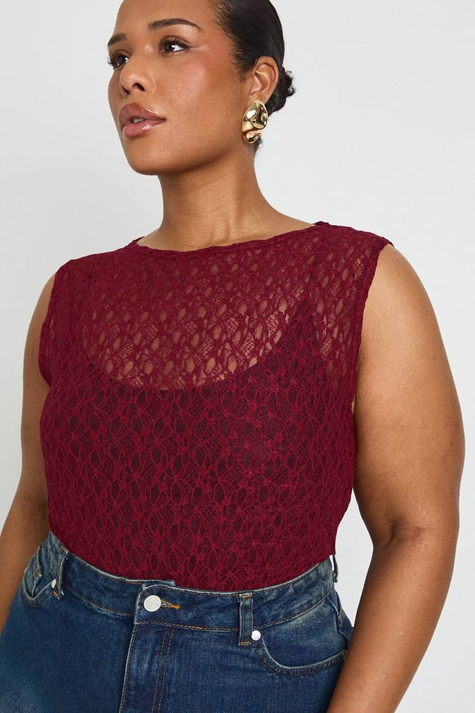 boohoo Dames Plus Kant Racerback Bodysuit | Burgundy | Maat: 22