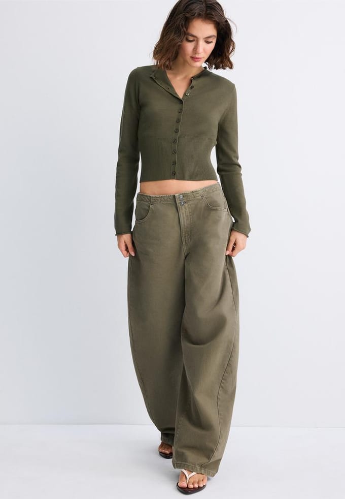 Stradivarius Getailleerd vest met kraag met bandje  Kaki M