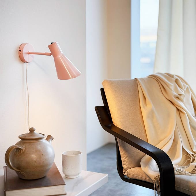 Dyberg Larsen wandlamp DL12, roze, kabel, E27, metaal