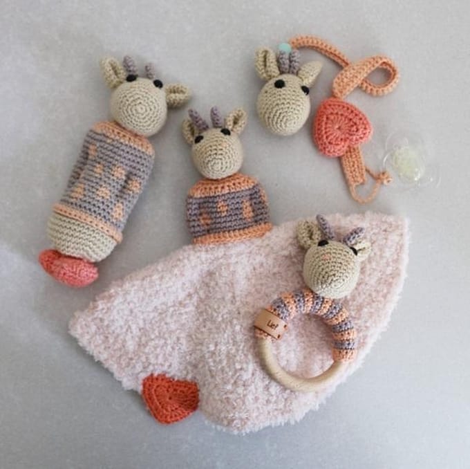 Haakpakket baby set giraf Lola