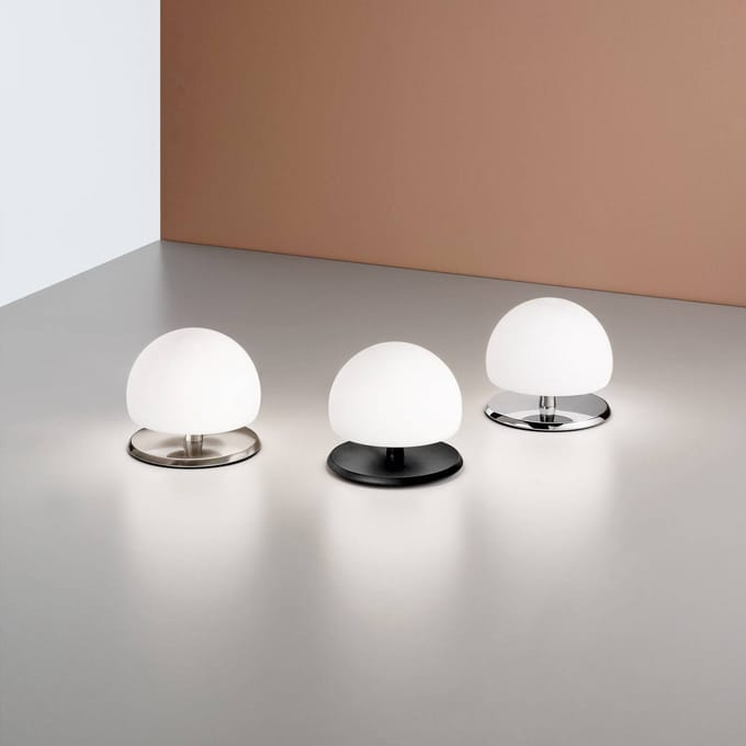Fabas Luce Tafellamp Morgana, zwart/wit, aanraakdimmer, 3.000 K