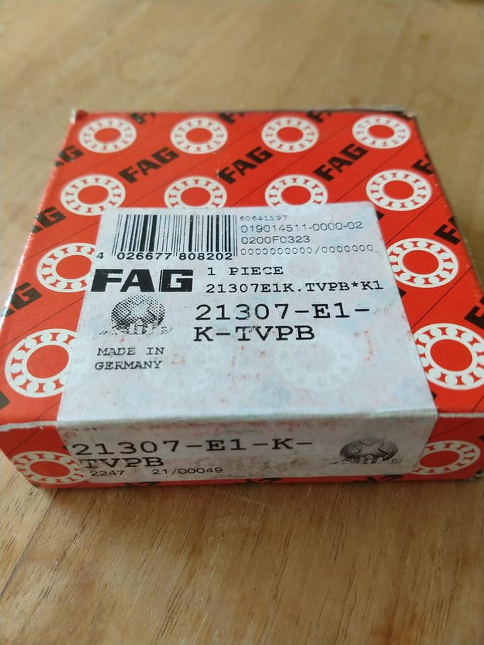 FAG 21307-E1-K-TVPB Pendeltonlager, radiaal Boordiameter 35 mm Buitendiameter 80 mm Toerental (max.) 9500 omw/min