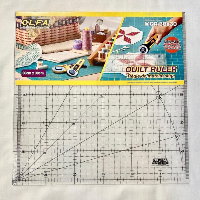 OLFA MQR QUILT LINIAAL 30x30CM