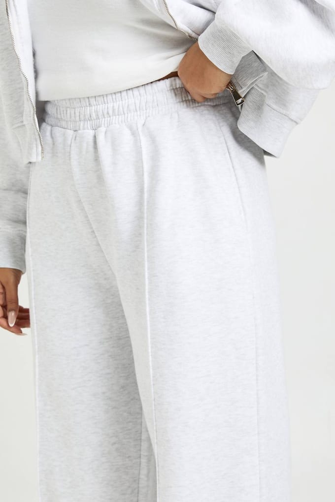 boohoo Dames Plus Core Basic Pintuck-detail Recht gesneden Jogger | Asgrijs | Maat: 52