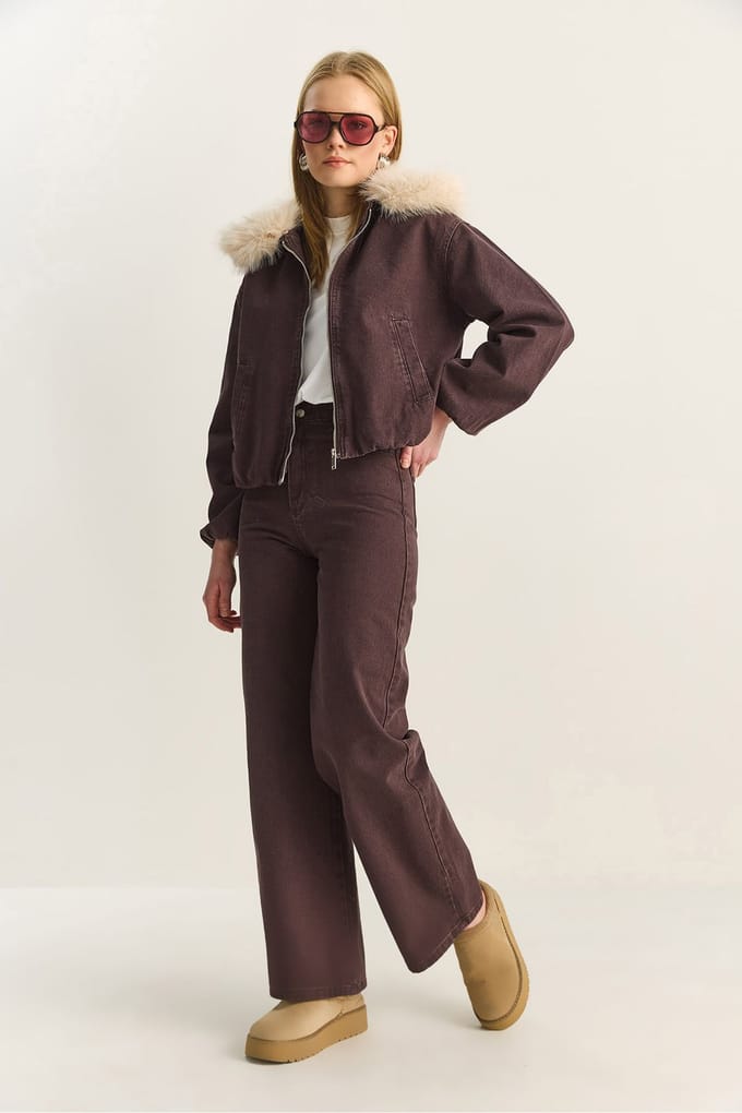 Korte Denim Jacket met Faux Bont Detail