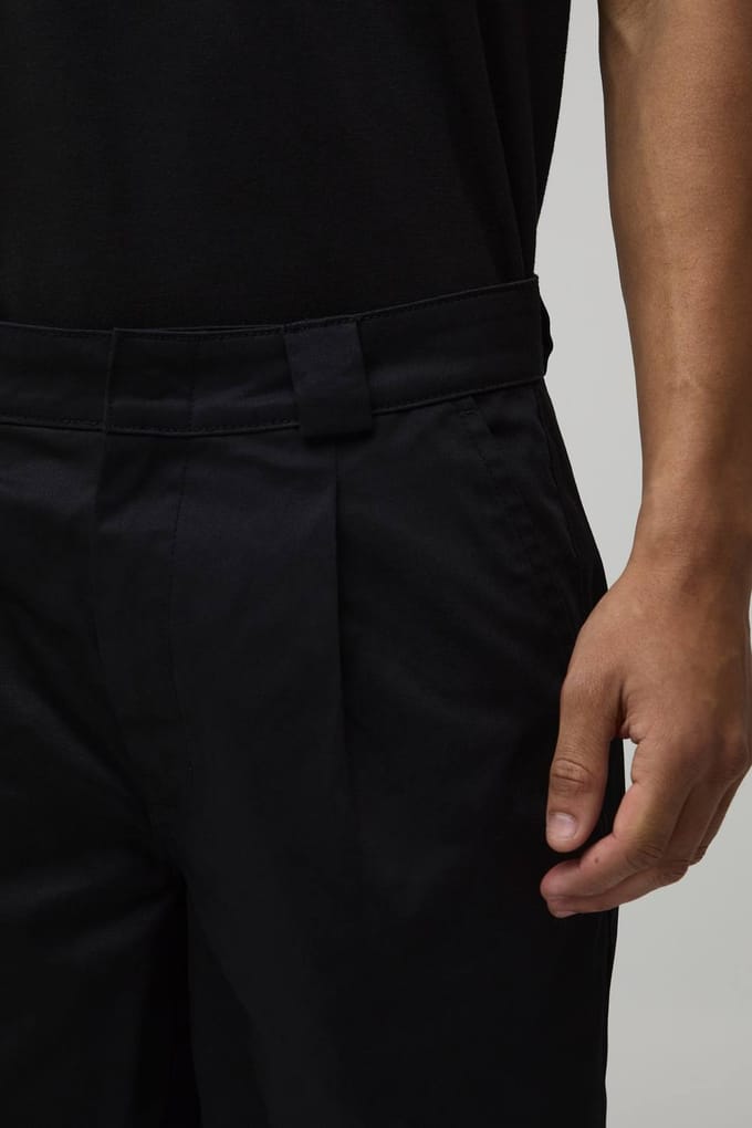 Relaxed Fit Pleat Front Work 365 Jort | Black | Size 44