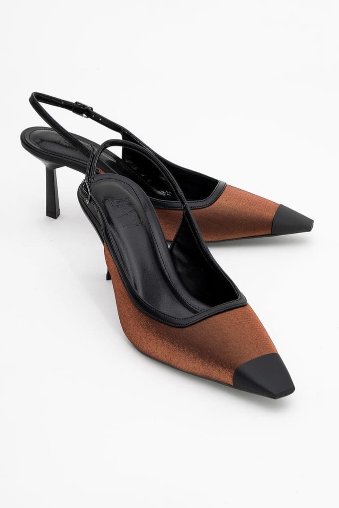 Alive Satijnen Spitse Pump (Dames)