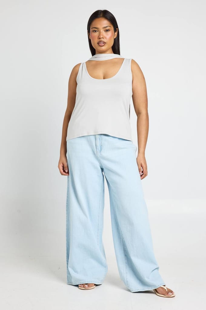 boohoo Dames Plus Scoop Vest Met Halssjaal | Ash Grey | Maat: 18
