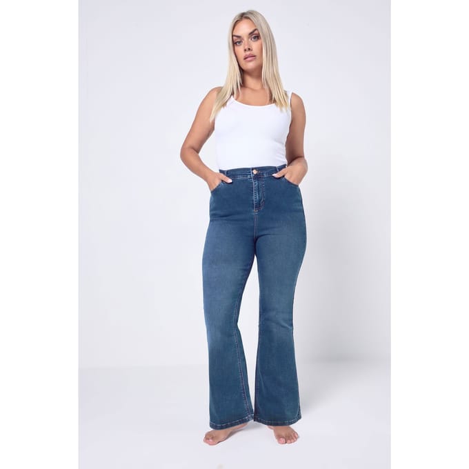 Yours Bootcut Isla Jeans Met Stretch In Middenblauw Size Regular > 48