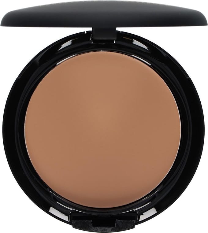 Make-up Studio Light Velvet Foundation - CA2 Velvet Beige