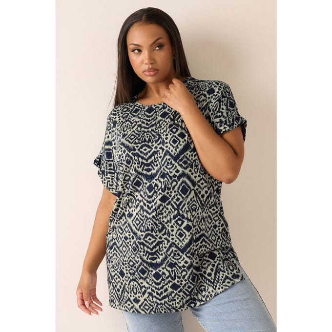 Yours Marineblauwe Aztec Top Met Verlaagde Schouders Size 48