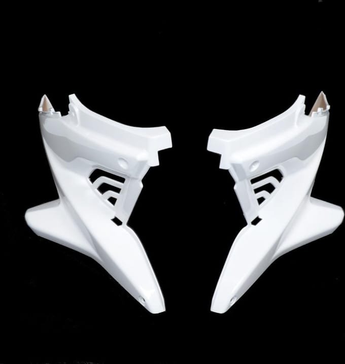 Caches latéraux One pour scooter MBK 50 Nitro blanc brillant Neuf