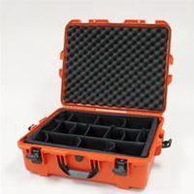 Nanuk 945 Case w/padded divider - Orange
