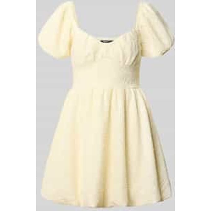 mini-jurk met bloemige stitching met gaatjes