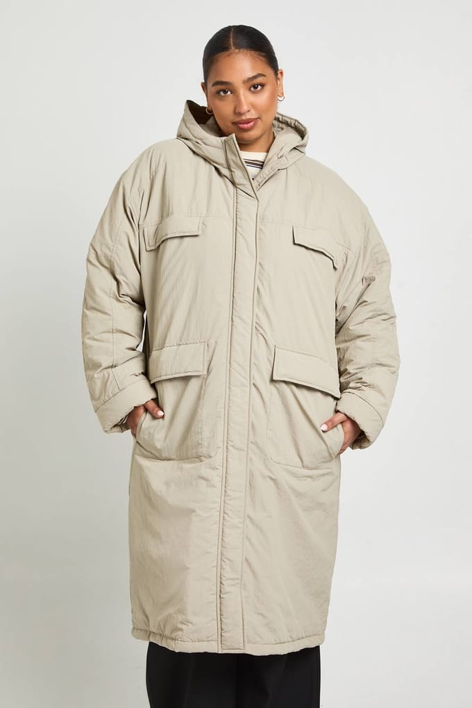 boohoo Dames Plus Long Line Parka Jas | Stone | Maat: 16