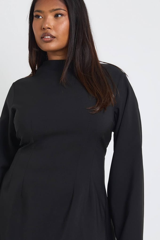 boohoo Dames Plus-size Shift-jurk met getailleerde details en ballonmouwen | Zwart | Maat: 54