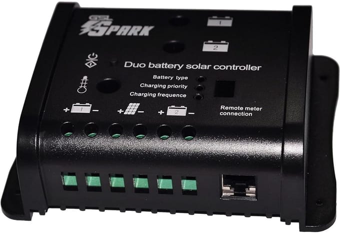 Dubbele Solar Laadregelaar - PWM Duo Controller - Camper Caravan Boot - Twee Batterijen Opladen - 13.66 x 10.46 cm