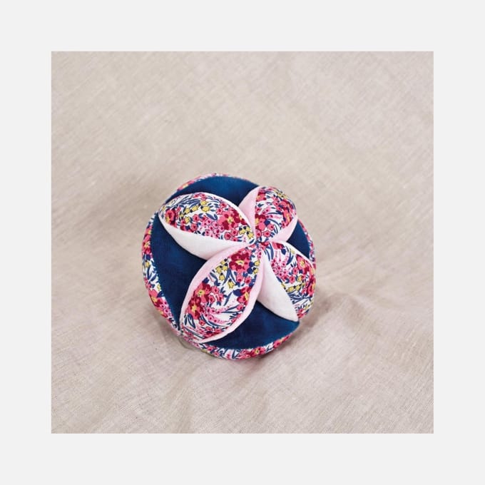 Doudou et Compagnie - Sensorische Bal Hertje - Bohaime - Roze - 15 cm - 0m+