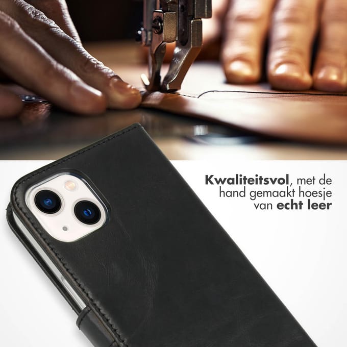 Selencia Hoesje - Geschikt voor Apple iPhone 13 - Echt Lederen Bookcase - Zwart