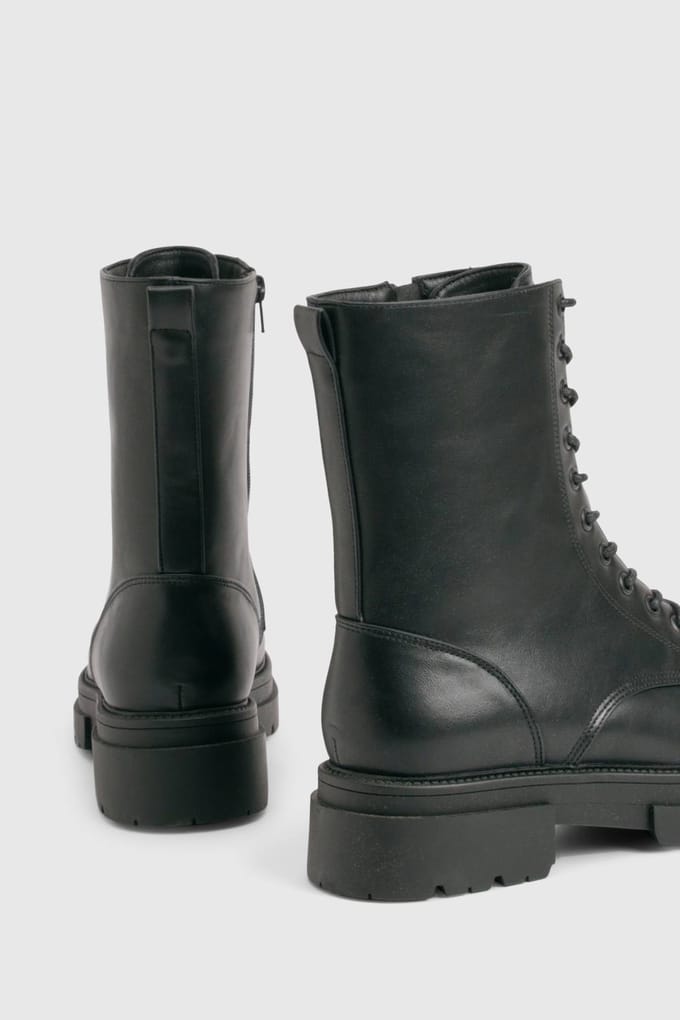 boohoo Dames Brede pasvorm vetersluitende wandellaarzen | Black | Maat: 3