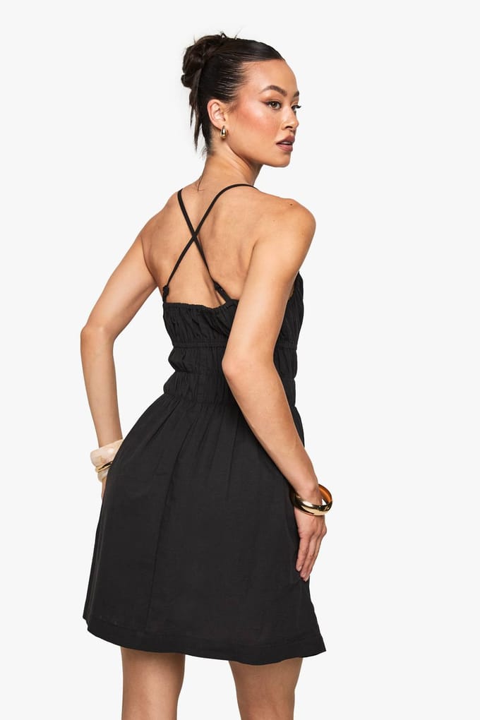 boohoo Dames Tall Linnenlook Jurk met Ruche Details | Black | Maat: 18