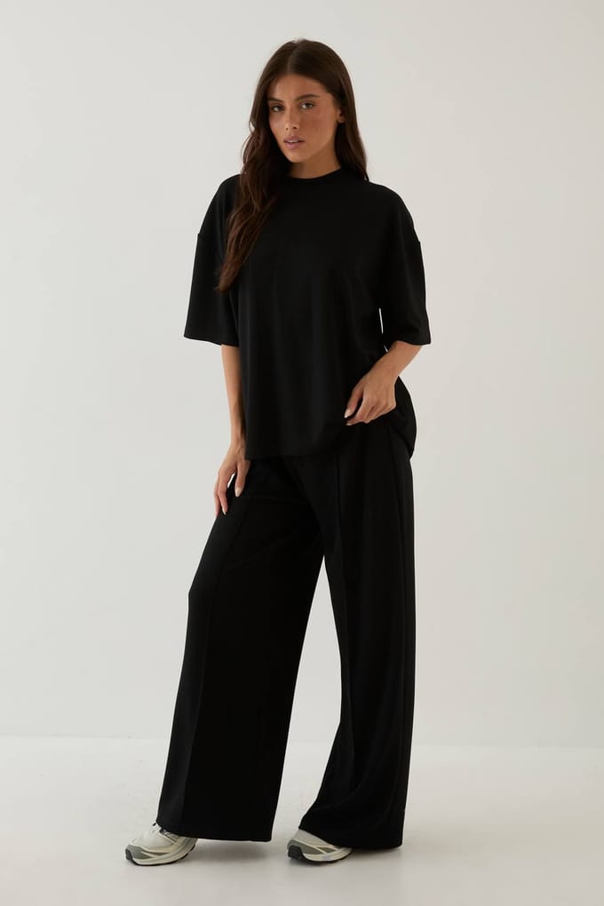 Dames Dsgn Studio Supersoft Oversized T-shirt & Wide Leg Broek Set | Zwart | Maat: Small
