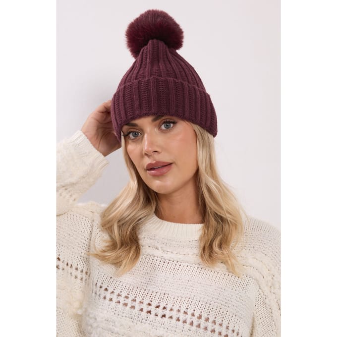 Yours Bordeauxrode Muts Met Pompon Van Imitatiebontsize One Size