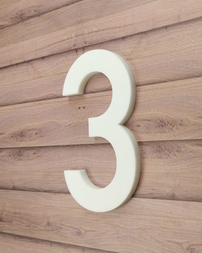 Huisnummer wit nr. 3 - cijfer 15cm hoog - 8mm dik - kleur wit mat - DIN