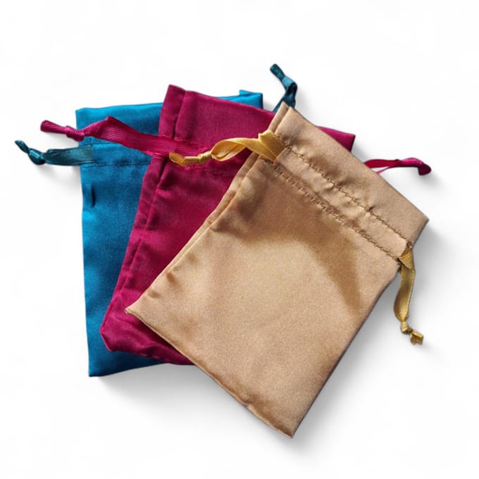 3 satijn cadeauzakjes - mix - kerst- kerstmis