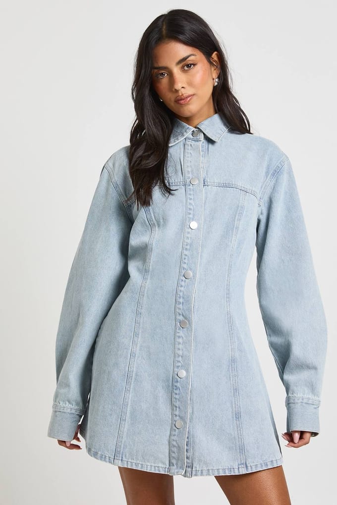 boohoo Dames Lange Mouw Denim Jurk met Getailleerde Taille | Gebleekt Blauw | Maat: 44