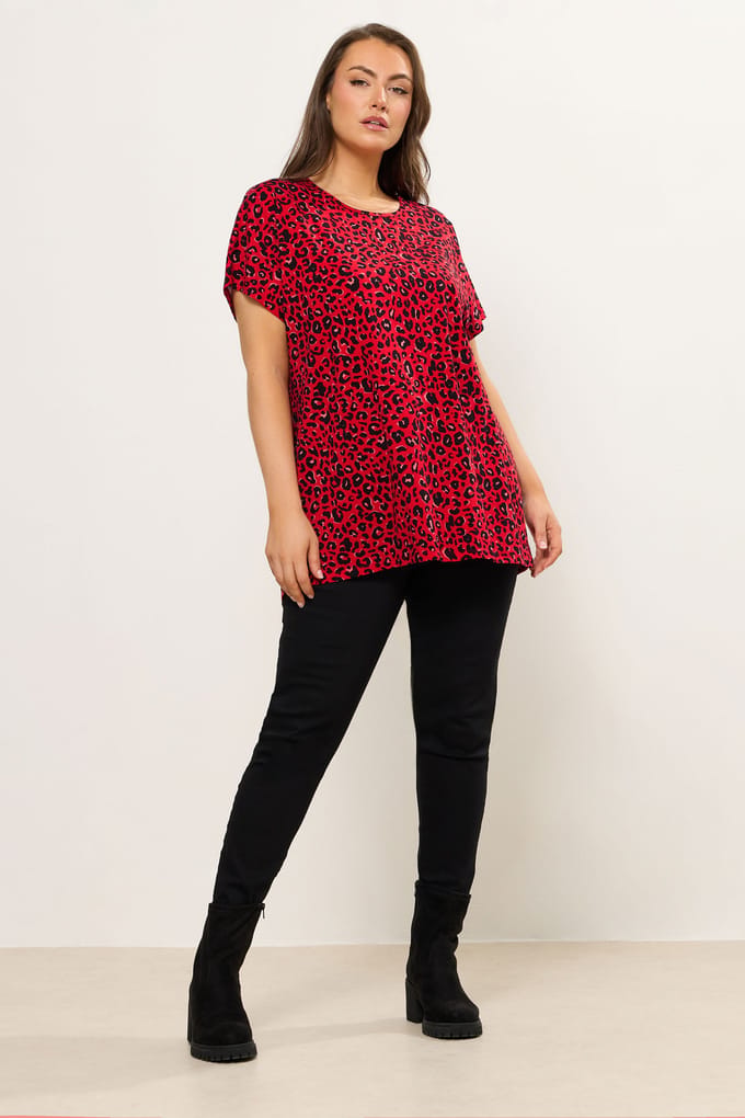 Yours Rode Top Met Verlaagde Schouders En Luipaardprint Size 46