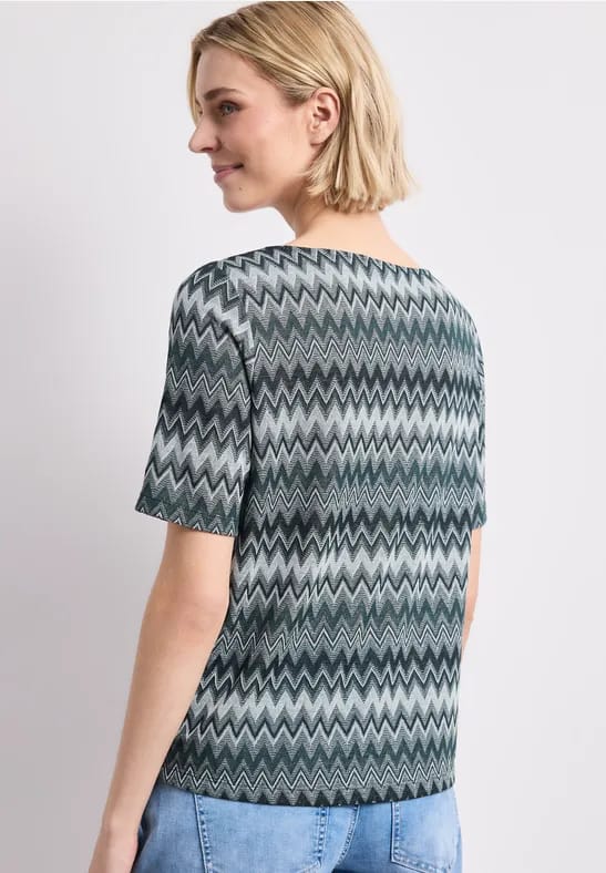 Shirt met boothals en zigzagprint