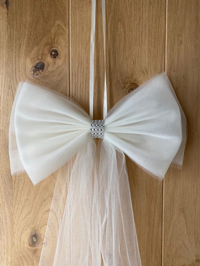 AUTODECO.NL - Ecru Strikken met Diamanten Lint 2 stuks - Bruiloft Decoratie - Bruiloft Versiering - Tule Strik 2 stuks
