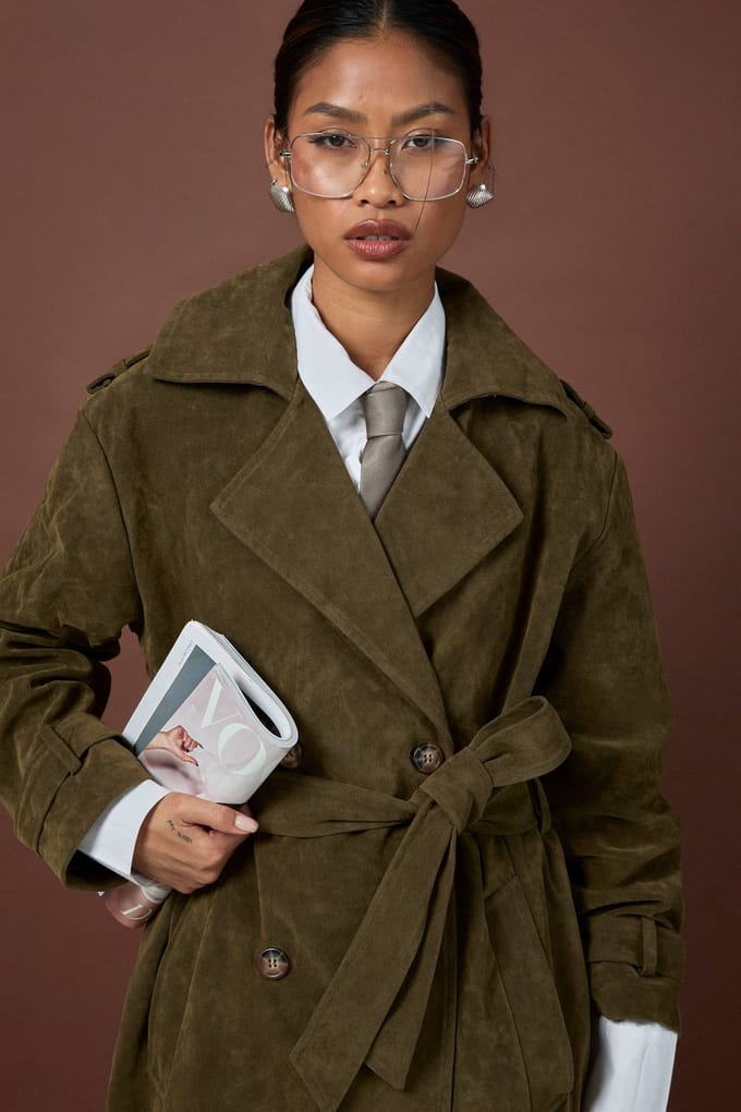 boohoo Dames Faux Suede Trenchcoat | Khaki | Maat: 16