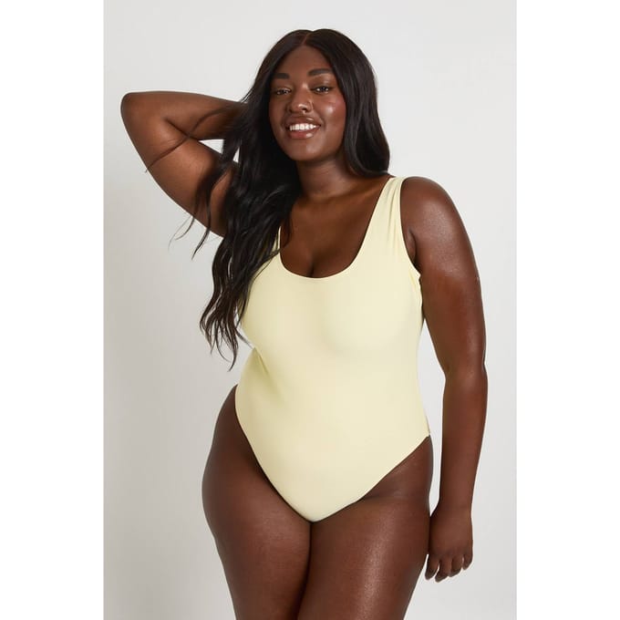 boohoo Dames Plus Essentials Badpak Met Ronde Halslijn | Citroen | Maat: 52