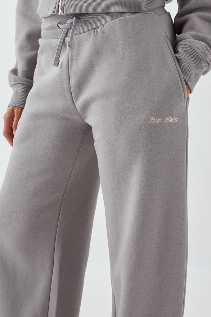 Dames DSGN Studio Deep Hem Boxy Crop Zip Through Hooded Tracksuit | Houtskool | Maat: 3XL