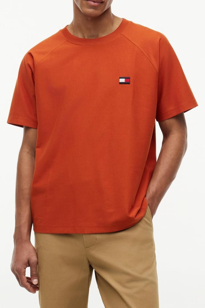 Tommy Hilfiger Tommy Flag Elevated Rusty Ochre Größe: L | Basic T-Shirts Outlet | Herren | Braun
