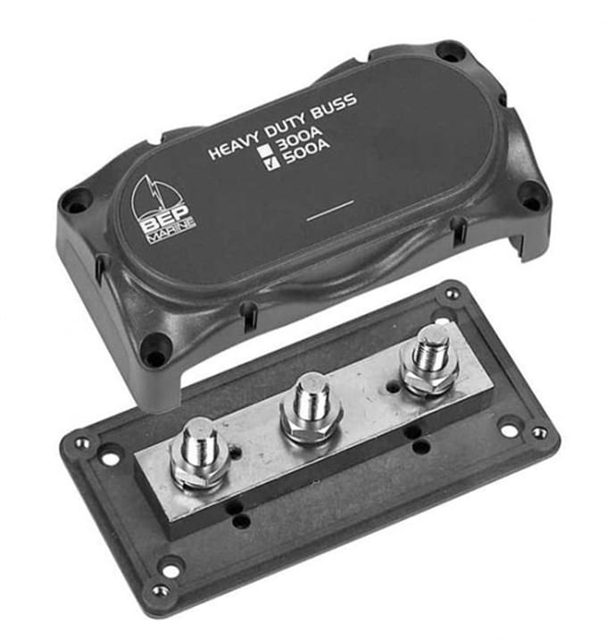 BEP Marine DIST BUSS 500A 3X10MM STUDS MC10