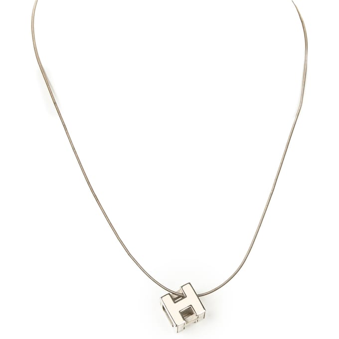 H Cube Pendant Necklace   ketting