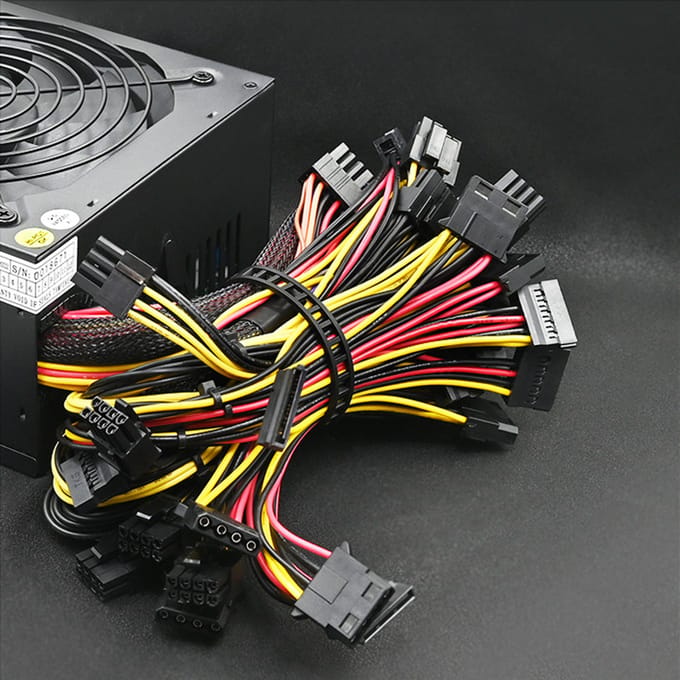 Qoltec 1600W ATX-voeding |   80 Plus Goud |   Data mining