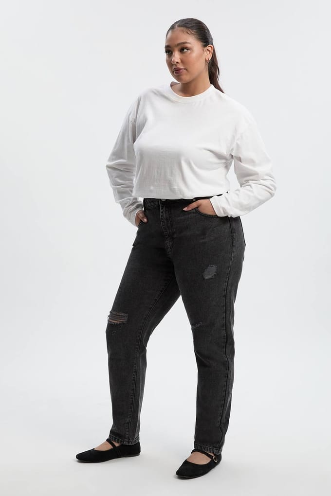 boohoo Dames Plus Basics Hoge Taille Gescheurde Mom Jeans | Washed Black | Maat: 28