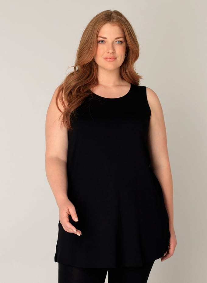 BASE LEVEL CURVY Abbigail Top - Black - maat 1(48)