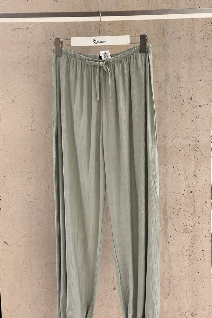 Elastische broek met strikdetail