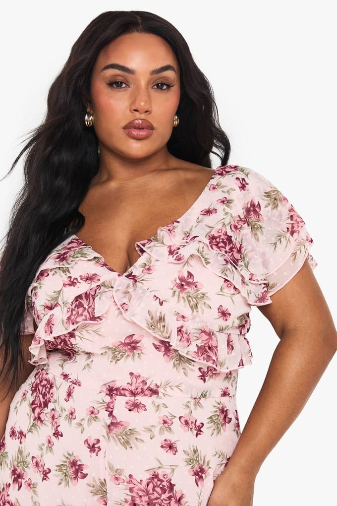 boohoo Dames PLUS FLORALE CHIFFON PLAYSUIT | Pink | Maat: 28