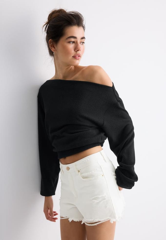 Stradivarius Gebreid T-shirt met boothals en ceintuur  Zwart S