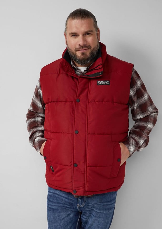 s.Oliver - male - Sportief gewatteerd vest met logodetails